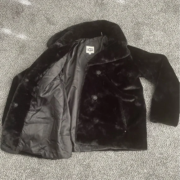 UGG Rosemary Fur Coat - Size Medium NWOT! - Picture 10 of 11